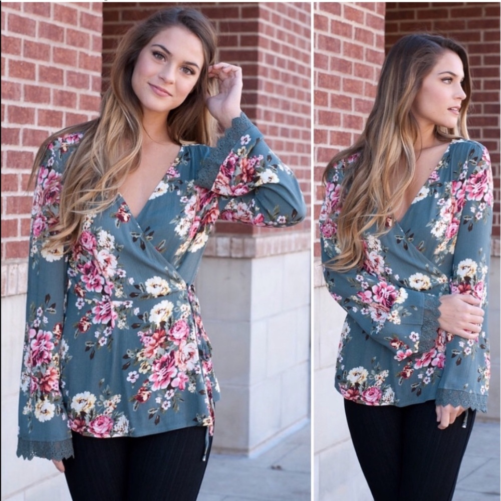 🐣🆕True Wrap with Bell Sleeves, Floral - Picture 3 of 6